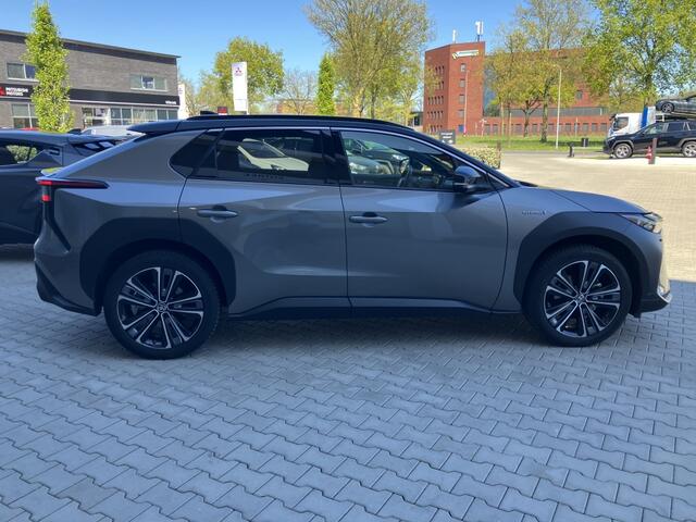 Toyota bZ4X Premium 71 kWh 3-fase | JBL | Panodak | Stoelkoeling