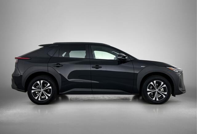 Toyota bZ4X Dynamic 71 kWh Navi | Parkeersensoren V+A | LM velgen | Elektrische Achterklep | Stoel-/Stuurverwarming | Onderweg-naar-dealer