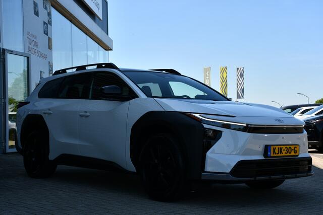 Toyota bZ4X Touring Executive AWD 75 kWh 380pk | Panoramadak | Rondomzicht camera | Warmtepomp |
