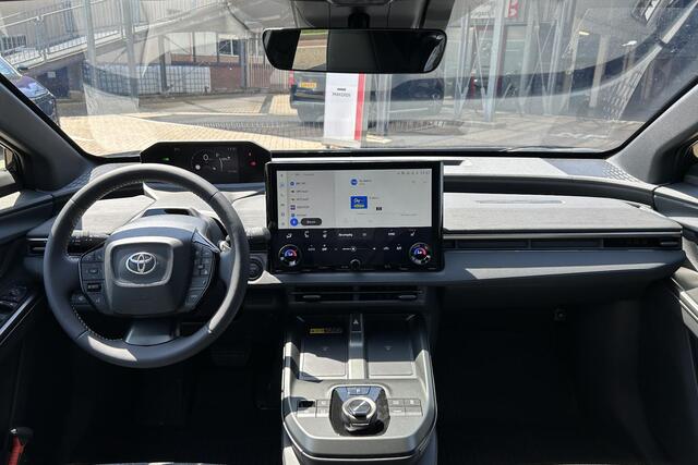 Toyota bZ4X Touring Dynamic 75 kWh, Nieuw en snel leverbaar met ¤3.000,- inruilpremie!