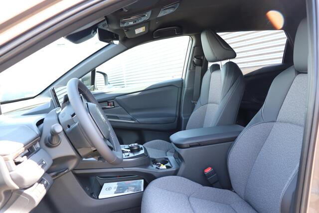 Toyota bZ4X Touring Dynamic 2WD 75 kWh, Stoel -, Stuur verwarming, Warmtepomp, BSM, 360 graden Camera!