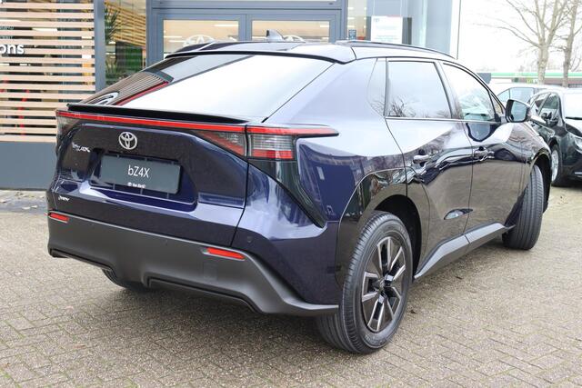 Toyota bZ4X Dynamic 73 kWh, VERWACHT, in oktober leverbaar met ¤3.000,- inruilpremie!!
