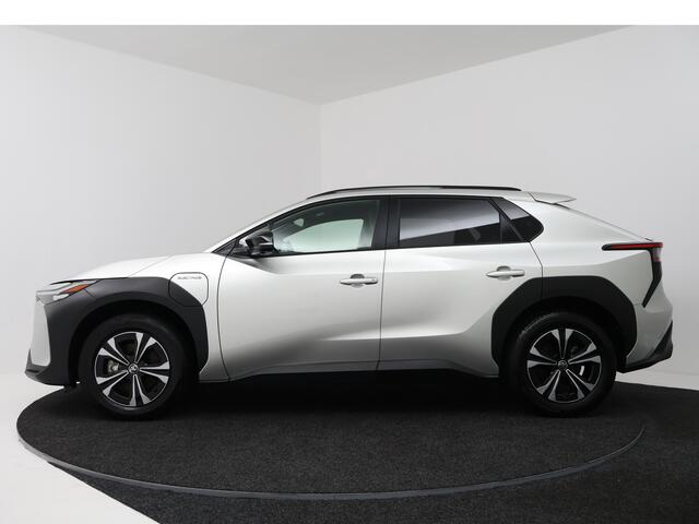Toyota bZ4X Dynamic 71 kWh | Navigatie | Trekhaak | PDC | BLS |