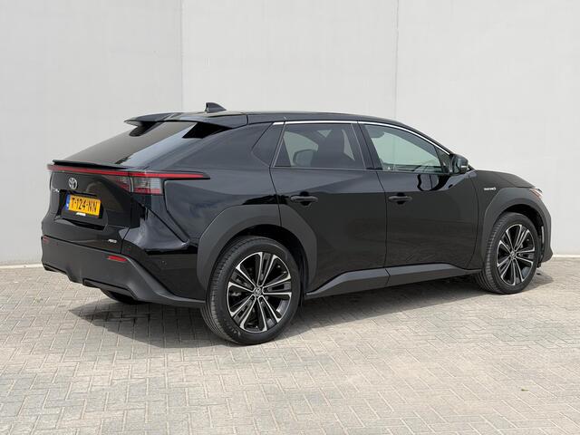 Toyota bZ4X Premium 4WD 71 kWh / Accu SOH 100 % / Dealer Onderhouden / Eerste Eigenaar / Navigatie / Cruise / Clima / 360 Camera / Lederen Bekleding / Adaptieve Cruise / Elektr. Stoelen / Stoel + Stuurwiel Verwarming / Stoel Ventilatie / DAB /