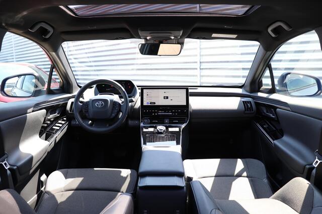 Toyota bZ4X Premium 71 kWh Limited, Bi-Tone, Panodak, JBL, 360 Camera, Keyless, BSM!