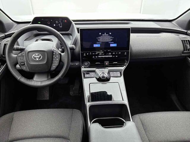Toyota bZ4X Dynamic 71 kWh | Stoel / Stuurverwarming | 360 camera | 3-Fase |