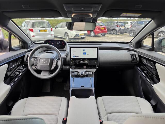 Toyota bZ4X Premium 4WD 71 kWh | Solar roof