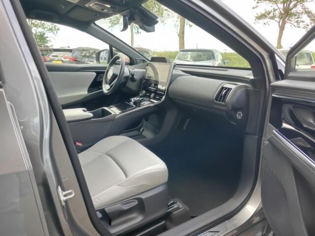 Toyota bZ4X Premium 4WD 71 kWh | Solar roof
