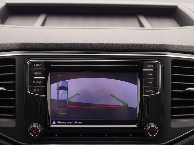Volkswagen AMAROK 3.0 TDI 4Motion Highline AUTOMAAT / TREKHAAK / CAMERA / XENON / LEDER / STOELVERW / CARPLAY / NAVI / CLIMA / PDC
