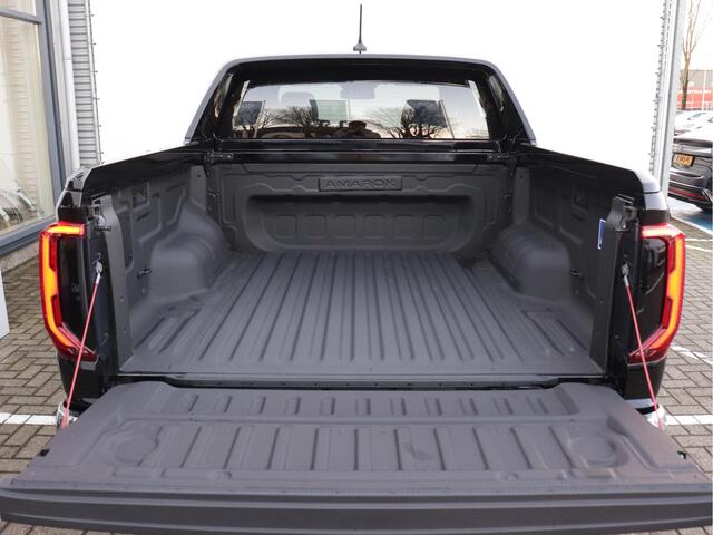 Volkswagen AMAROK 3.0 TDI V6 240PK 4Motion Aventura Plus Cabine | 360 camera | Harman/Kardon | 20" Velgen | Sperdifferentieel | Leder | Trekhaak (3500 kg) | Standkachel
