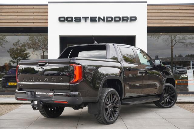 Volkswagen AMAROK 3.0TDI/240pk 4Motion Plus Cab Aventura BLACKSTYLE (2 persoons/ grijs kenteken)|2024|Leer|Trekhaak|360 Camera|Virtual Cockpit|Blindspot|21"Blackstyle|Elektr. Roll Cover|IQ LED|PDC|Harman/Kardon|Cruise+ACC|Dakrail
