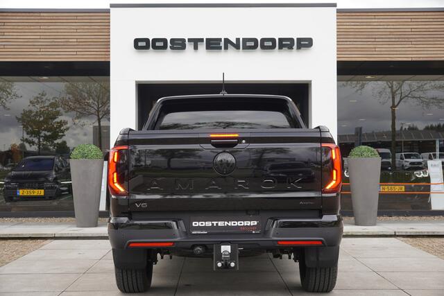 Volkswagen AMAROK 3.0TDI/240pk 4Motion Plus Cab Aventura BLACKSTYLE (2 persoons/ grijs kenteken)|2024|Leer|Trekhaak|360 Camera|Virtual Cockpit|Blindspot|21"Blackstyle|Elektr. Roll Cover|IQ LED|PDC|Harman/Kardon|Cruise+ACC|Dakrail