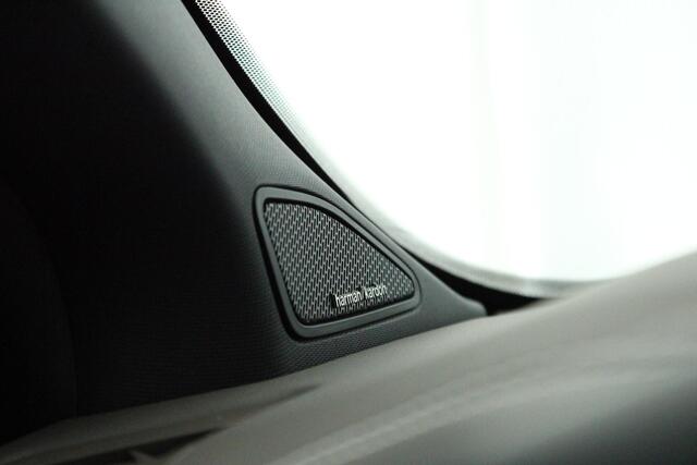 Volkswagen AMAROK 3.0 TDI 241pk V6 4Motion Aventura Elektrische Roll-cover Trekhaak 360Camera harman/kardon Leder Keyless Virtual Cockpit Navigatie