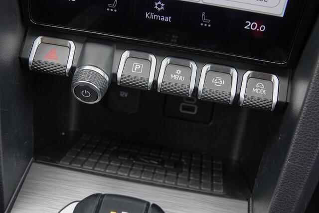 Volkswagen AMAROK 3.0Tdi V6 241Pk Aut. | Aventura | 4-Motion | Roll Bar | Harman-Kardon | Trekhaak | 360° Camera | 21'' | Clear White