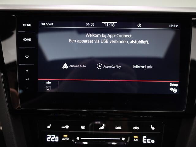 Volkswagen Arteon Shooting Brake 1.4 TSI eHybrid R-Line Business 218 pk Automaat (DSG) | Verlengde garantie | Navigatie | Panoramadak | Parkeersensoren (Park assist) | Achteruitrijcamera | Lederen bekleding |