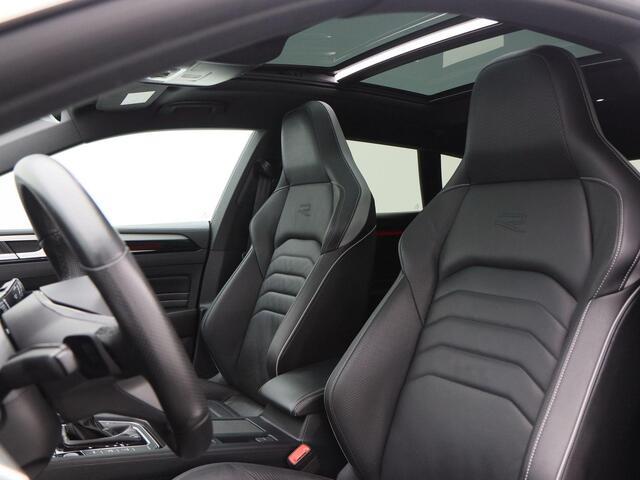 Volkswagen Arteon Shooting Brake 1.4 TSi 218 Pk Automaat eHybrid R-Line Business+ | Full LED | Panoramadak | Leder | Sportstoelen | Trekhaak | Camera | 19 Inch | Adaptive Cruise | 62.233 Km!!