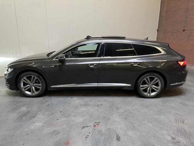 Volkswagen Arteon Shooting Brake 1.4 TSI eHybrid 2x R-Line / AUTOMAAT/ 218 PK/ PANO/ TREKHAAK/ LEER/ CAMERA/ PARK. SENSOREN/ NAVI/ DCC/ ACC/ STOEL VERWARM+MASSAGE/ MEMORY SEATS/ APP-CONNECT/ ELEK. ACHTERKLEP/ DODE HOEK/ KEYLESS/ 19'' LMV