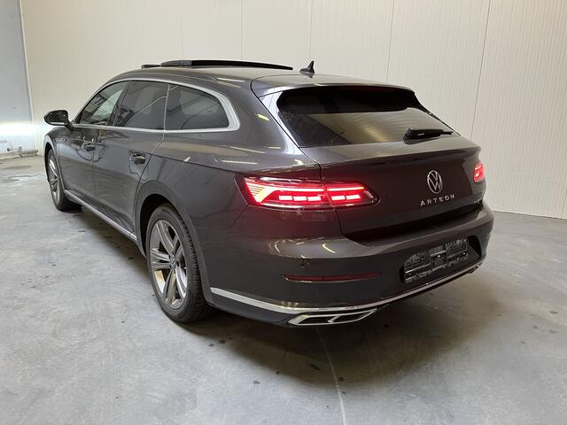 Volkswagen Arteon Shooting Brake 1.4 TSI eHybrid 2x R-Line / AUTOMAAT/ 218 PK/ PANO/ TREKHAAK/ LEER/ CAMERA/ PARK. SENSOREN/ NAVI/ DCC/ ACC/ STOEL VERWARM+MASSAGE/ MEMORY SEATS/ APP-CONNECT/ ELEK. ACHTERKLEP/ DODE HOEK/ KEYLESS/ 19'' LMV