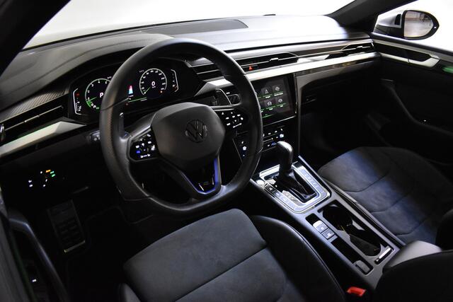 Volkswagen Arteon R Shooting Brake 4Motion 2.0 TSI 320PK DSG R-SPORT TREKHAAK/CARPLAY/CAMERA