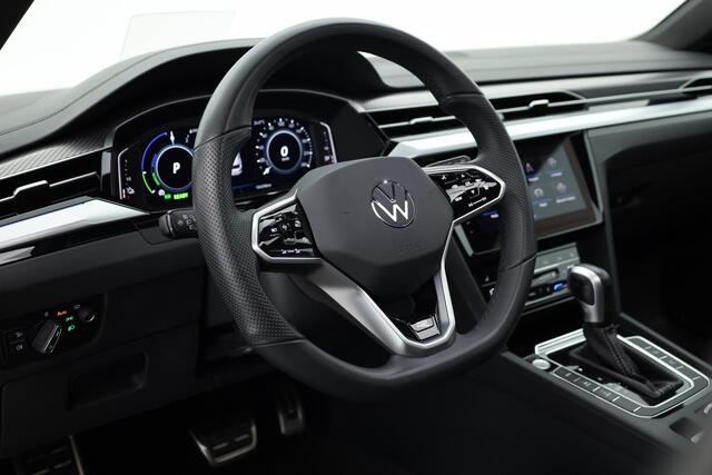Volkswagen Arteon Shooting Brake 1.4 TSI eHybrid R-Line | Pano | HUD | Kuipstoelen | Massage | 360cam | Adapt. Cruise | Matrix LED