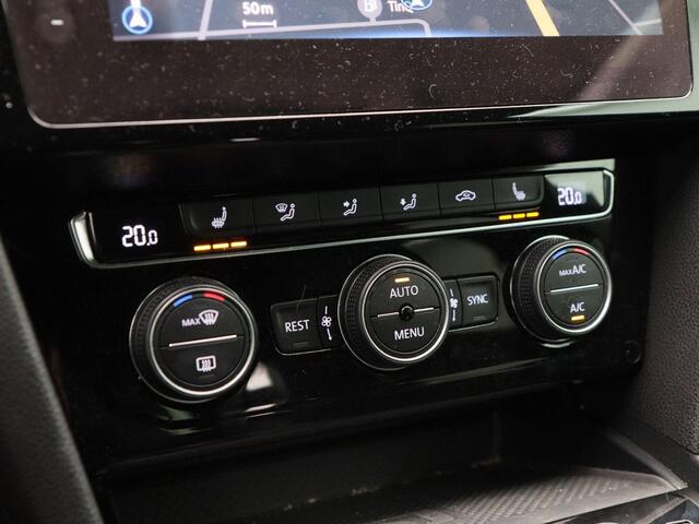 Volkswagen Arteon 2.0 TSi 190 Pk Automaat R-Line Business | Trekhaak | Camera | Stoelverwarming | CarPlay | Adaptieve Cruise | 19 Inch | 121.356 Km!!