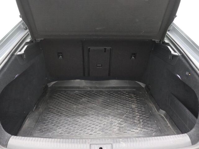 Volkswagen Arteon 1.5 TSI Business R 150PK DSG Pano-Schuifdak, Trekhaak, Achterruitrijcamera, Stoelverwarming, Adaptieve Cruise Control, Keyless, Virtual Cockpit, Elektr. Achterklep, Navigatie, 19" LM Velgen