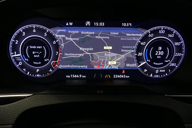 Volkswagen Arteon 2.0 TSI Business R / Stoelverwarming / Apple Carplay - Android Auto / Ergo Active best. stoel / Navigatie / Climatronic / Full LED / Elektr. wegklapbare trekhaak / Keyless / Grootlicht assistent