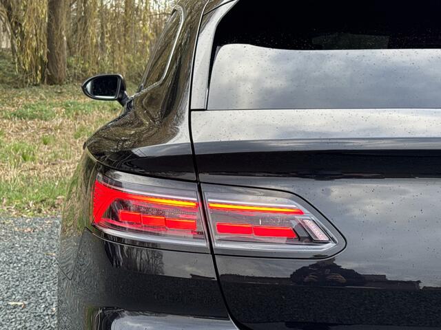 Volkswagen Arteon Shooting Brake eHYBRID 218PK DSG R-LINE BUSINESS LEDER/NAVI/STUURVERW.