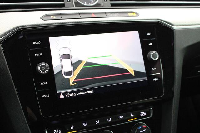 Volkswagen Arteon 1.5 TSI 150pk DSG 2x R-Line Keyless Virtual Cockpit Stoelverwarming Camera Panoramadak Navigatie