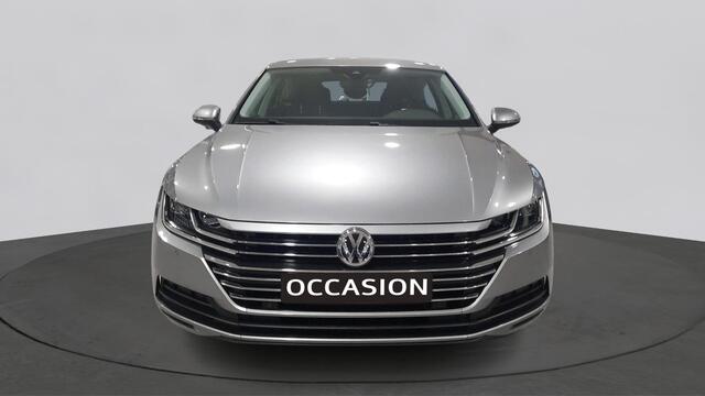 Volkswagen Arteon 1.5 TSI 150 pk TSI DSG Automaat Executive | PDC | Navi | Clima | LED | 19" velgen |