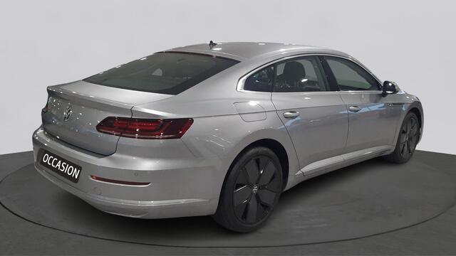 Volkswagen Arteon 1.5 TSI 150 pk TSI DSG Automaat Executive | PDC | Navi | Clima | LED | 19" velgen |