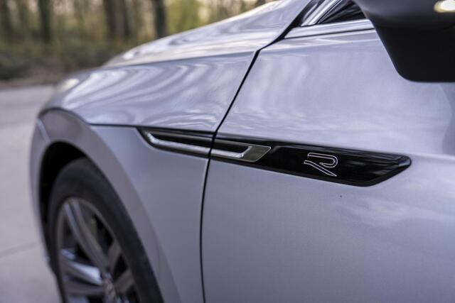 Volkswagen Arteon 2.0 TDI R-Line Business+ IQ Light | Elek Trekhaak | Navigatie | Camera | Dsg