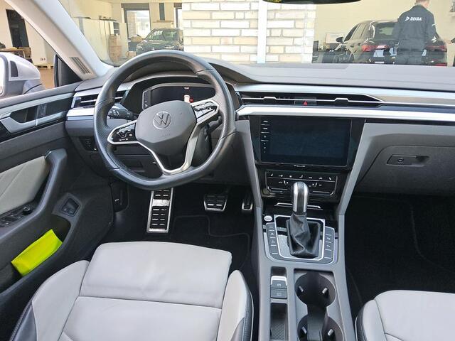 Volkswagen Arteon Shooting Brake 1.4 TSI eHybrid Elegance Panodak | Vol Leer | Standkachel | Head-up | Keyless | Memory | IQ Light | Elektrische kofferklep |