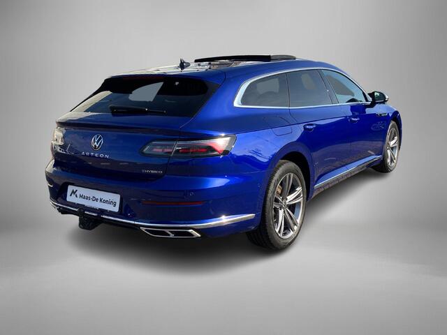 Volkswagen Arteon Shooting Brake 1.4TSIeHybrid 160kW/218PK R-Line DSG · Panoramadak · Trekhaak · 360°Camera + Parkeersensoren