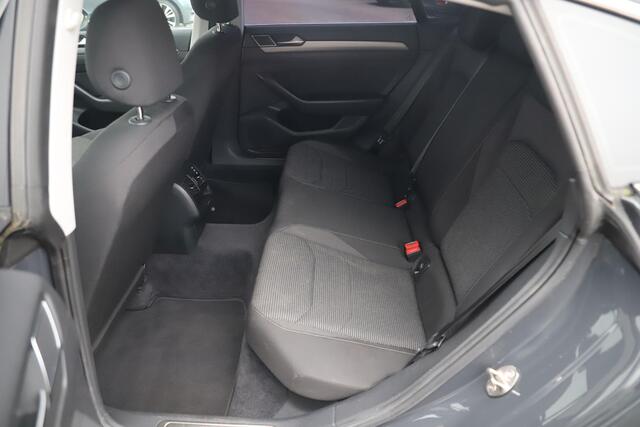 Volkswagen Arteon 2.0 TDI DSG Automaat 150PK Navigatie Adaptive Cruise Lane Assist Parkeersensoren