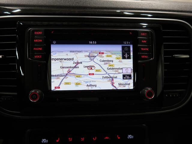 Volkswagen BEETLE (NEW) 1.2 TSI Dune Airco-ecc LED BT Navigatie 18 inch Stoelverwarming Cruise Mistlampen Extra getint glas Zeer nette auto Alle Rekeningen aanwezig PDC