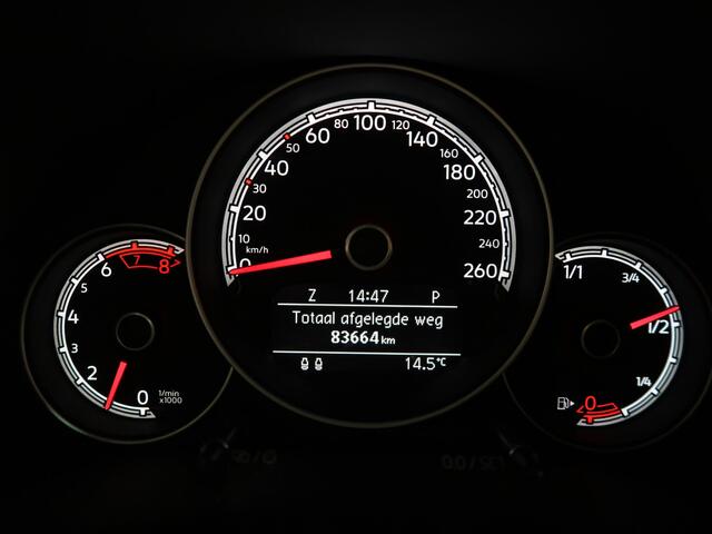 Volkswagen BEETLE (NEW) Cabriolet 1.4 TSI Karmann Automaat Leer/Alcantara Navigatie Trekhaak Xenon LED 2e Eigenaar NL-auto NAP 18 inch Disc Nieuwstaat Boekjes aanwezig App connect extra meters