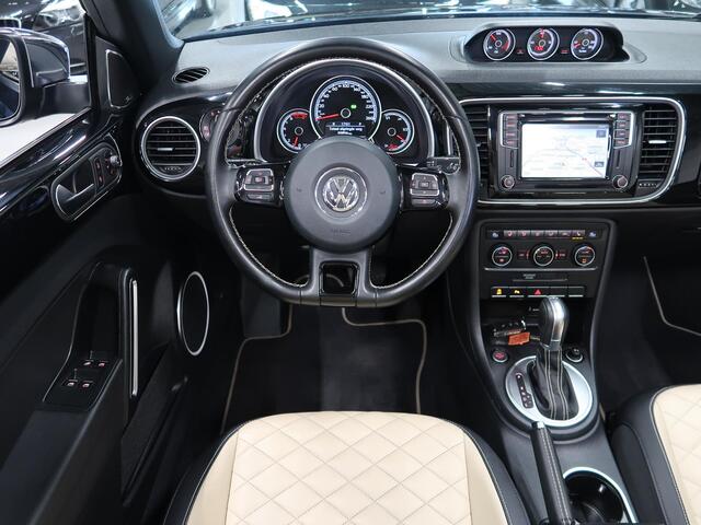 Volkswagen BEETLE (NEW) Cabriolet 1.4 TSI Exclusive Leer 19 inch Sportvelgen Xenon Fender Navigatie Camera Stoelverwarming PDC App connect Extra meters Onderhoud aanwezig Diamond Stitch Bentley Leder