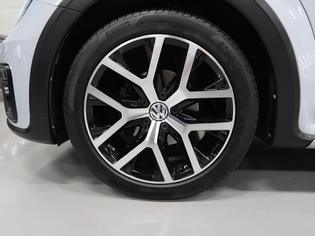 Volkswagen BEETLE (NEW) 1.4 TSI Dune 1.4 Automaat DSG 150pk Leer Camera App connect Navigatie LED Xenon Airco-ecc Bluetooth 18 inch Sportvelgen Spoiler Onderhoud aanwezig White Silver metallic Schakelflippers