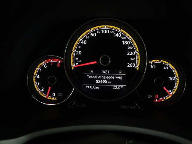 Volkswagen BEETLE (NEW) 1.4 TSI Dune 1.4 Automaat DSG 150pk Leer Camera App connect Navigatie LED Xenon Airco-ecc Bluetooth 18 inch Sportvelgen Spoiler Onderhoud aanwezig White Silver metallic Schakelflippers