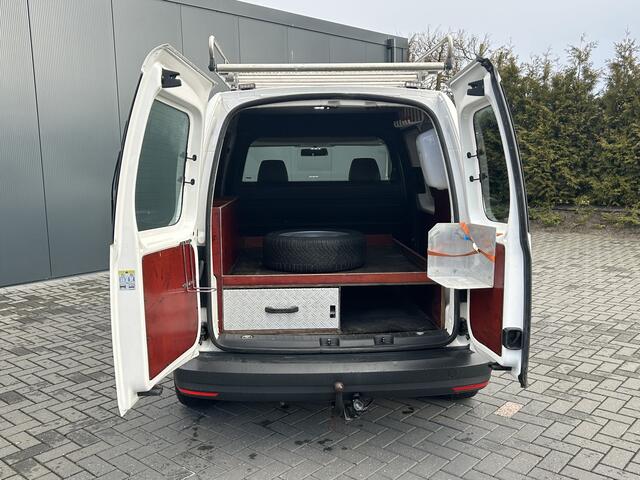 Volkswagen CADDY 1.4 TSI AUTOMAAT / BENZINE !! / BPM VRIJ / 1e EIG. / TREKHAAK / AIRCO / CRUISE / NAVI