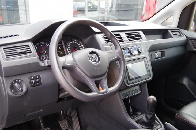 Volkswagen CADDY 2.0 TDI E6, 150PK, 2X SCHUIFDEUR, LEDER, TREKHAAK, HOOGGLANS GRILLE, APPLE CARPLAY, AIRCO, DAB, BLUETOOTH