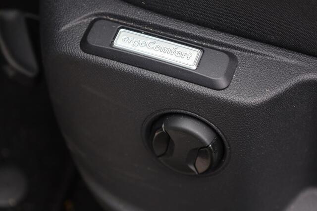 Volkswagen CADDY Cargo 1.5 TSI Comfort 115PK / 84kW, NL auto 1e eigenaar nieuw door ons geleverd, achteruitrijcamera (rear view), 16" 'Wien' LMV, cruise control, multifunctioneel lederen stuurwiel, navigatie, keyless start, parkeersensoren voor en achter (pdc), dichte sch