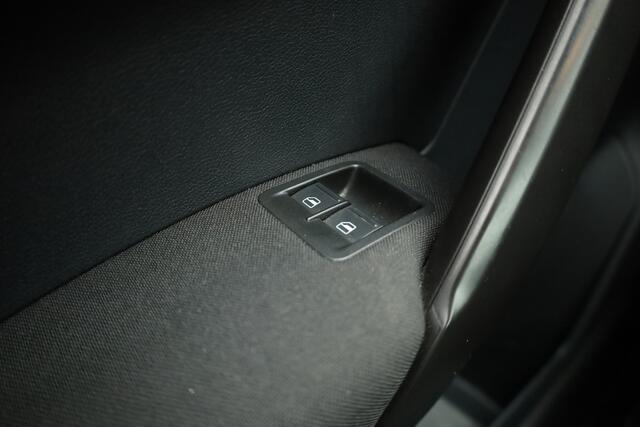 Volkswagen CADDY 1.4 TSI 5 Persoons. | Camera | 2x Schuifdeur | Park Assist | DAB | Navi | Cruise