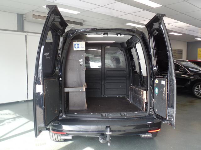 Volkswagen CADDY 2.0 TDI L1H1 BMT Trendline Airco, Elek ramen, Achteruitrijcamera, Ledere bekleding, Lm velgen 19'', Trekhaak, deurtjes achter, 136.000km!! Full options, Nederlandse auto, 136.000km