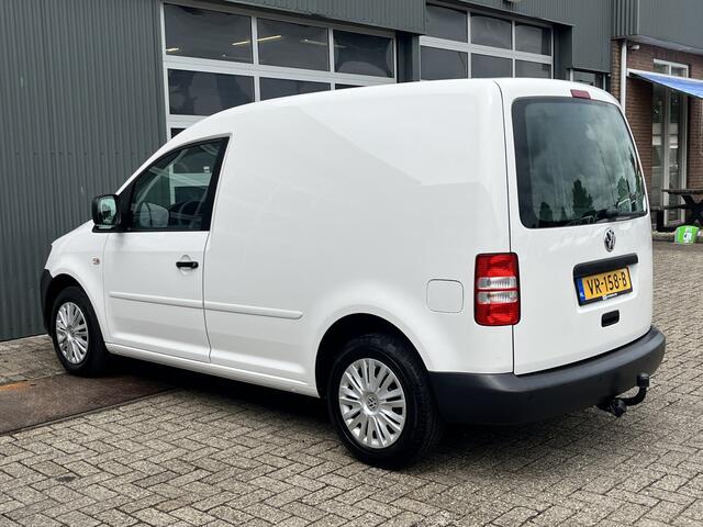 Volkswagen CADDY 1.6 TDI 102pk Cruise controle Telefoonvoorbereiding Schuifdeur Parkeerhulp achter achterklep Euro 5 Bpm vrij voor particulier gebruik!