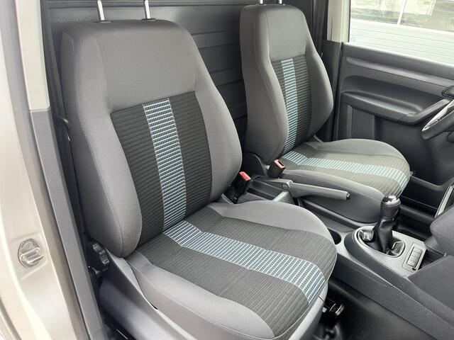 Volkswagen CADDY 1.6 TDI 102pk Cruise controle Telefoonvoorbereiding Schuifdeur Parkeerhulp achter achterklep Euro 5 Bpm vrij voor particulier gebruik!