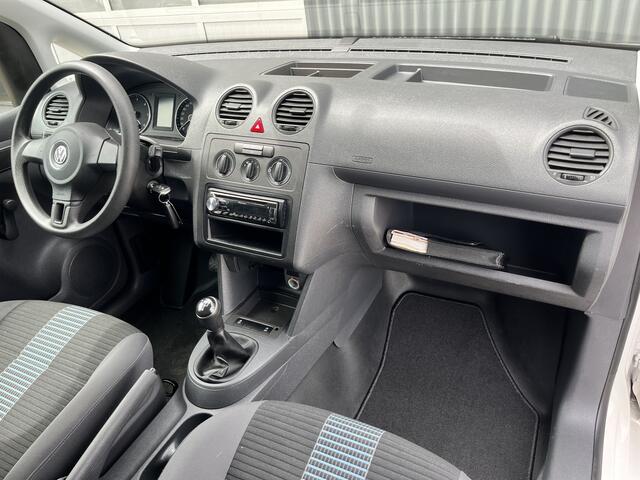 Volkswagen CADDY 1.6 TDI 102pk Cruise controle Telefoonvoorbereiding Schuifdeur Parkeerhulp achter achterklep Euro 5 Bpm vrij voor particulier gebruik!