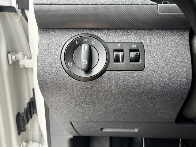 Volkswagen CADDY 1.6 TDI 102pk Cruise controle Telefoonvoorbereiding Schuifdeur Parkeerhulp achter achterklep Euro 5 Bpm vrij voor particulier gebruik!