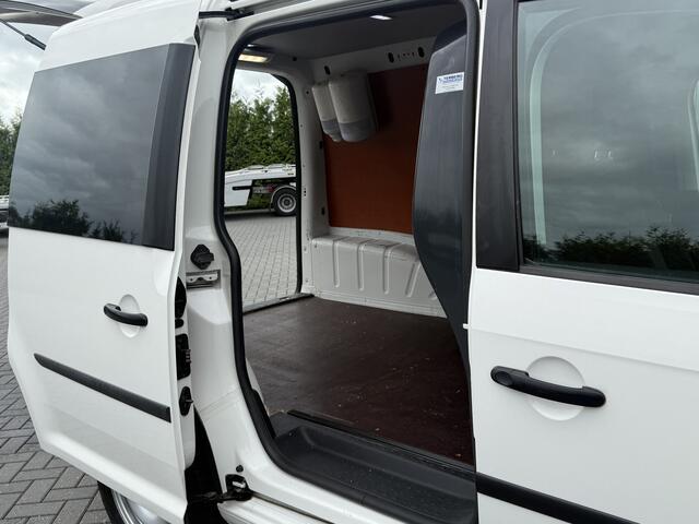 Volkswagen CADDY 2.0 TDI 123 PK 4x4 / 4Motion / 6-BAK / AIRCO / CRUISE / NAVI / CARPLAY / 1.5 TONS TREKHAAK / ACHTERKLEP